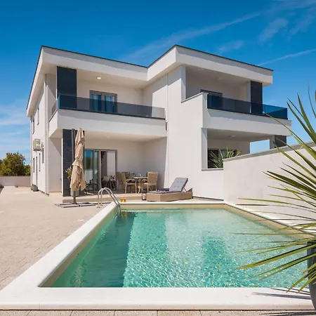 Mit Privatpool Fuer 7 Personen Ca- 119 M² In Jadrija- Dalmatien - Gespanscha By Interhome * Jadrija