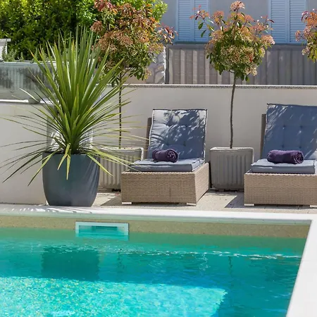 Mit Privatpool Fuer 7 Personen Ca- 119 M² In Jadrija- Dalmatien - Gespanscha By Interhome Jadrija