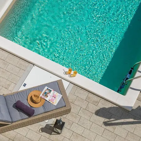 Casa vacanze Mit Privatpool Fuer 7 Personen Ca- 119 M² In Jadrija- Dalmatien - Gespanscha By Interhome *