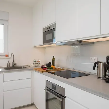 Mit Privatpool Fuer 7 Personen Ca- 119 M² In Jadrija- Dalmatien - Gespanscha By Interhome