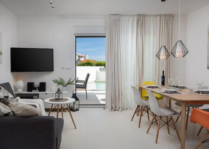 Mit Privatpool Fuer 7 Personen Ca- 119 M² In Jadrija- Dalmatien - Gespanscha By Interhome Ferienhaus *