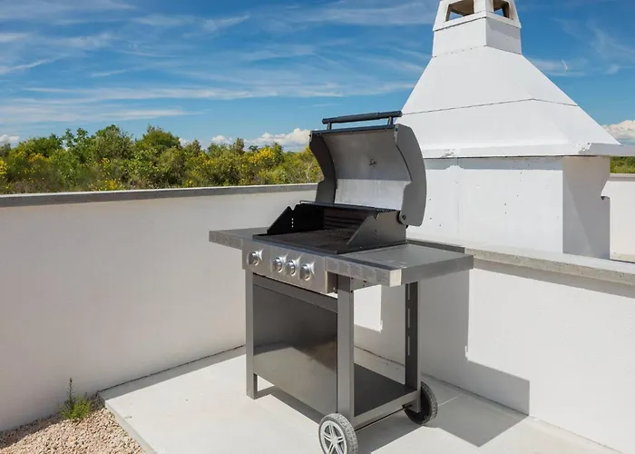 Mit Privatpool Fuer 7 Personen Ca- 119 M² In Jadrija- Dalmatien - Gespanscha By Interhome Jadrija