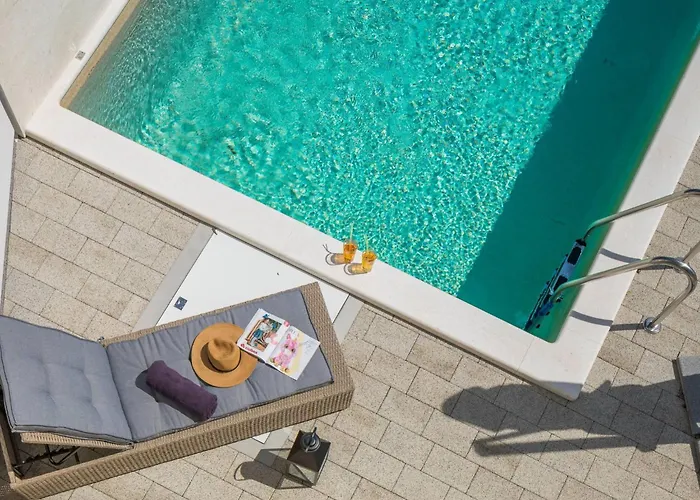 Ferienhaus Mit Privatpool Fuer 7 Personen Ca- 119 M² In Jadrija- Dalmatien - Gespanscha By Interhome *