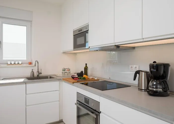 Holiday Home Mit Privatpool Fuer 7 Personen Ca- 119 M² In Jadrija- Dalmatien - Gespanscha By Interhome