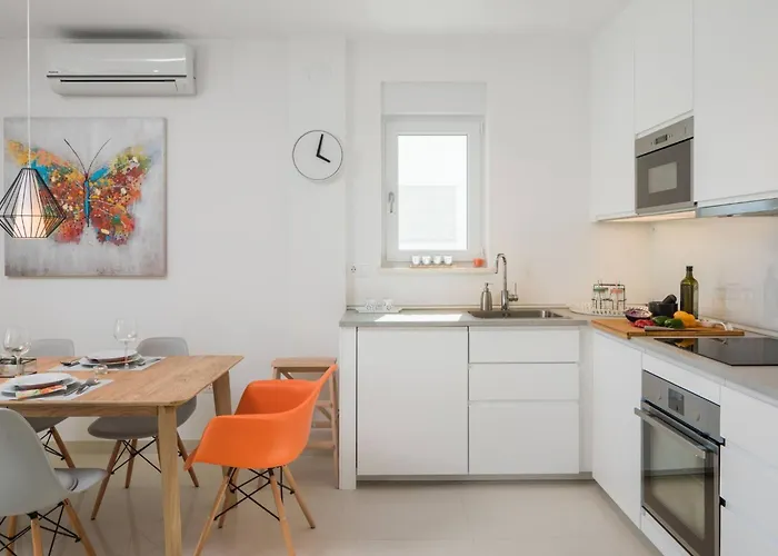 Casa vacanze Holiday Home Mit Privatpool Fuer 7 Personen Ca- 119 M² In Jadrija- Dalmatien - Gespanscha By Interhome