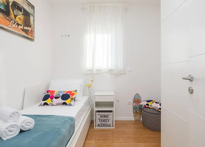 Ferienhaus Mit Privatpool Fuer 7 Personen Ca- 119 M² In Jadrija- Dalmatien - Gespanscha By Interhome