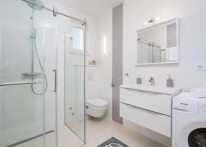 Holiday Home Mit Privatpool Fuer 7 Personen Ca- 119 M² In Jadrija- Dalmatien - Gespanscha By Interhome Jadrija